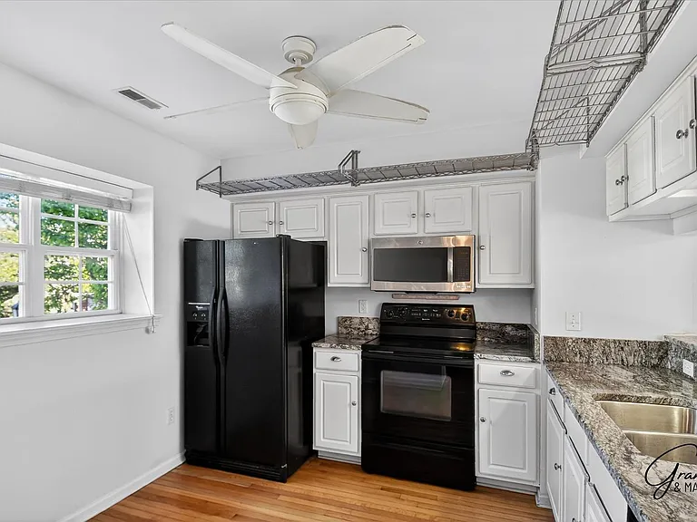1348 Village Dr — Photo 8