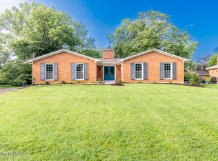 8802 Avondale Ct, Jeffersontown, KY 40299