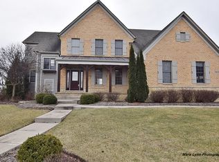 39W591 Henry David Thoreau Pl, St Charles, IL 60175