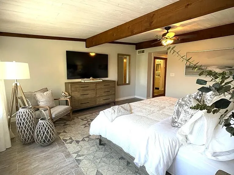 605 Kensington Pl — Photo 32