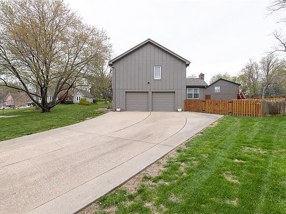 5th image of 3735 NE Beechwood Dr