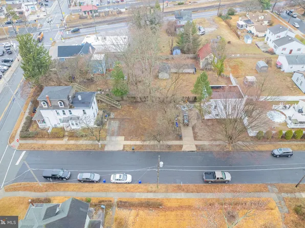 201 W Evesham Ave, Magnolia, NJ 08049