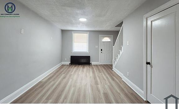 5th image of 4004 Walrad St