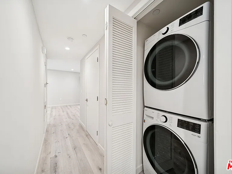 1051 S Corning St #103 — Photo 14