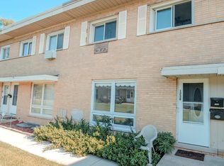 1238 N Wheeling Rd, Mount Prospect, IL 60056