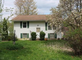 216 Holly Pl, Tunkhannock, PA 18657