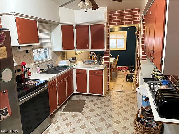 4th image of 1224 Fairdale Dr