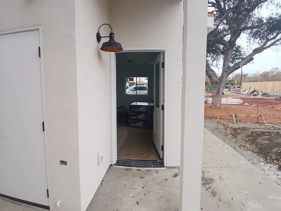 128 Casa St