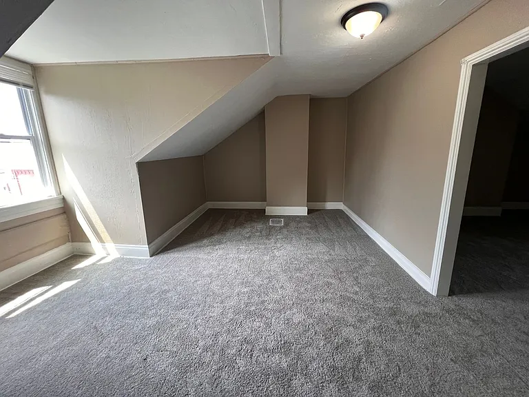 1104 Brabec St — Photo 28