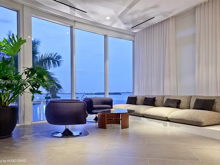 2020 N Bayshore Dr #2909 — Photo 38