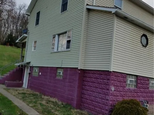 124 Newtown Rd, Star Junction, PA 15482
