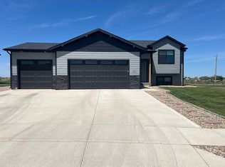 558 Bull Run Dr, Box Elder, SD 57719