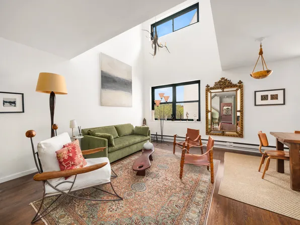 634 Washington Street image 1 of 11