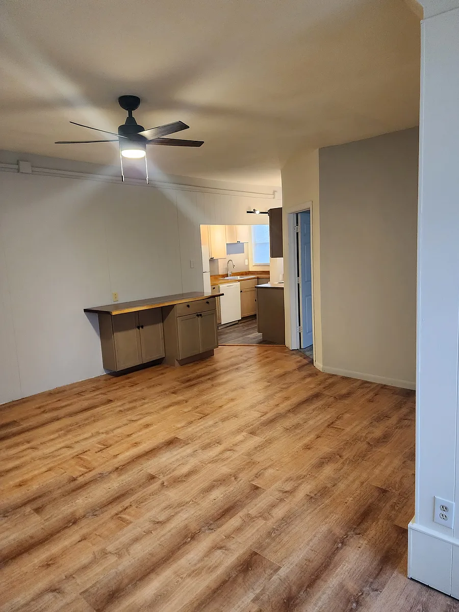 Building Photo - 1100 N Negley Ave #8