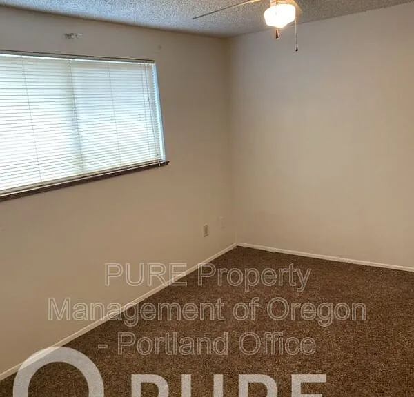 1725 SE 5th St — Photo 11