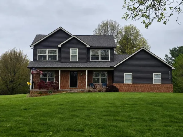 2558 Clivedon Rd, Howell, MI 48843