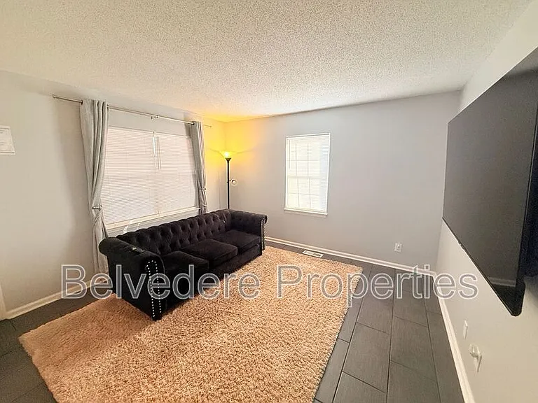 415 N Dudley St — Photo 8