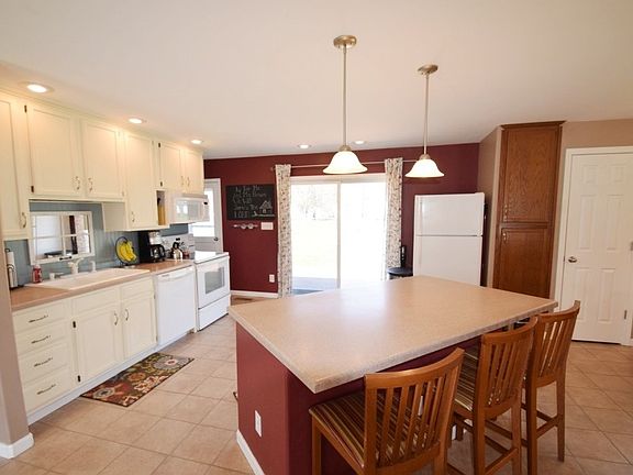 2nd image of 63 Sunnycrest Dr