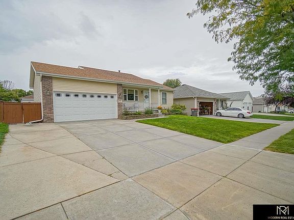 2nd image of 2021 Breckenridge Dr