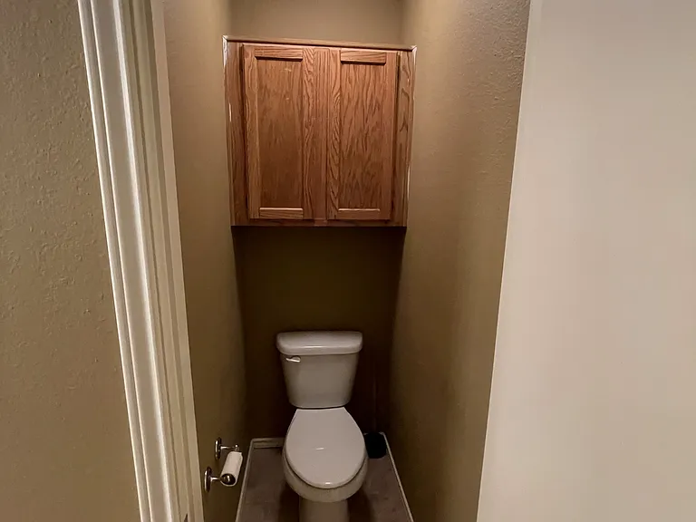 3202 Fairview Dr — Photo 6