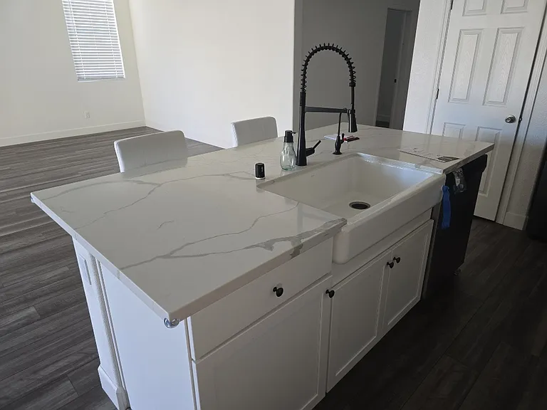 644 Belmont Dr — Photo 3
