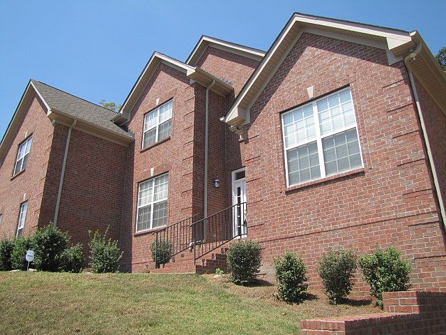 148 Shadowhaven Way N