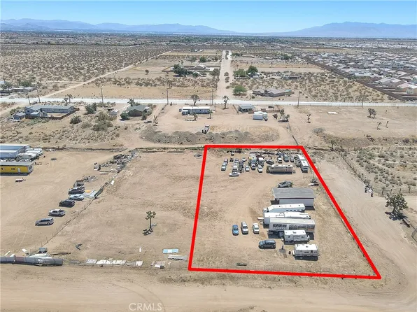 11525 Cactus Rd, Phelan, CA 92371