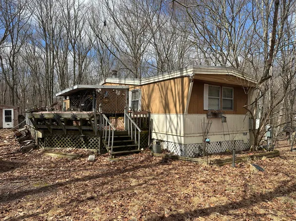 205 Sky Hawk Trl, East Stroudsburg, PA 18302