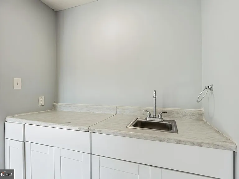 7842 C St — Photo 23