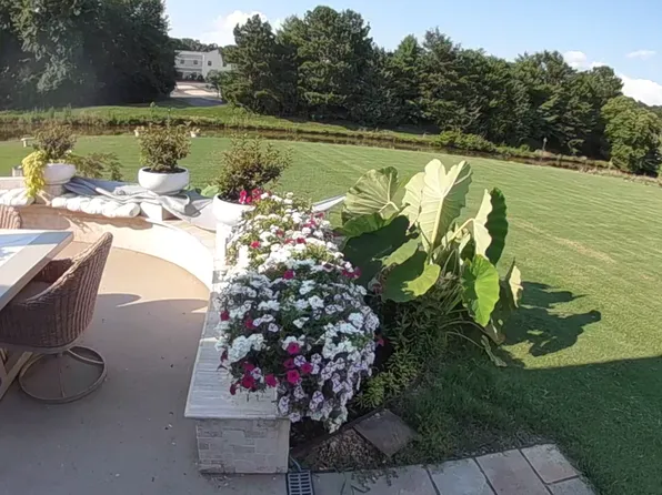 627 Summit Lakes Dr, Athens, AL 35613