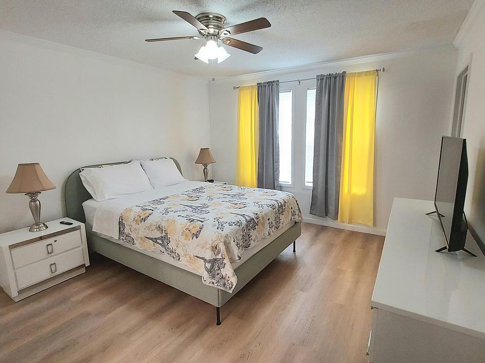1st image of 1401 W 9th St #1401