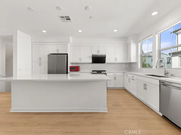 207 Colby Cir, Claremont, CA 91711