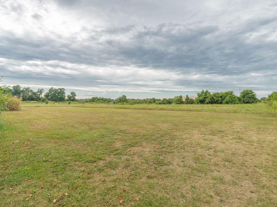 2nd image of 6855 W Farm Road 60