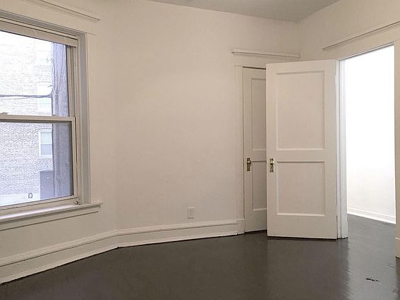 3rd image of 5049 S Drexel Blvd #5053-1C