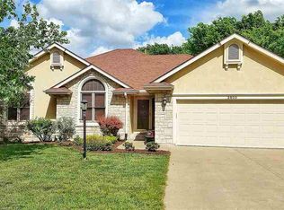 3500 SW Spring Hill Dr, Topeka, KS 66614