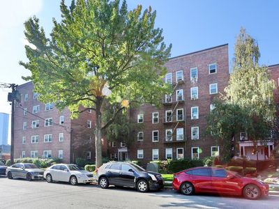 326 Bridge Plz N APT 5D, Fort Lee, NJ, 07024