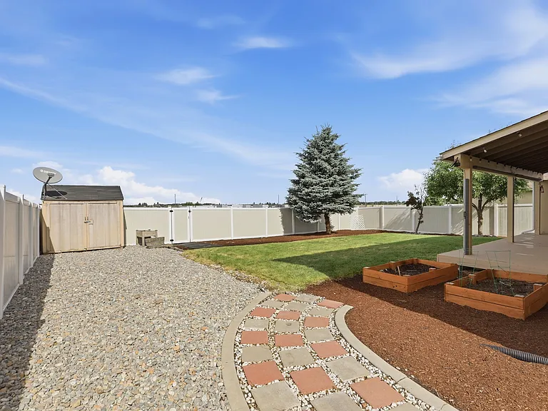 7610 S Dour St — Photo 24