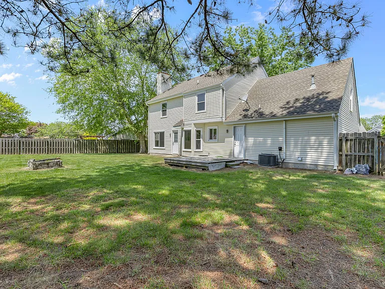 2417 Bernadotte Ct — Photo 4