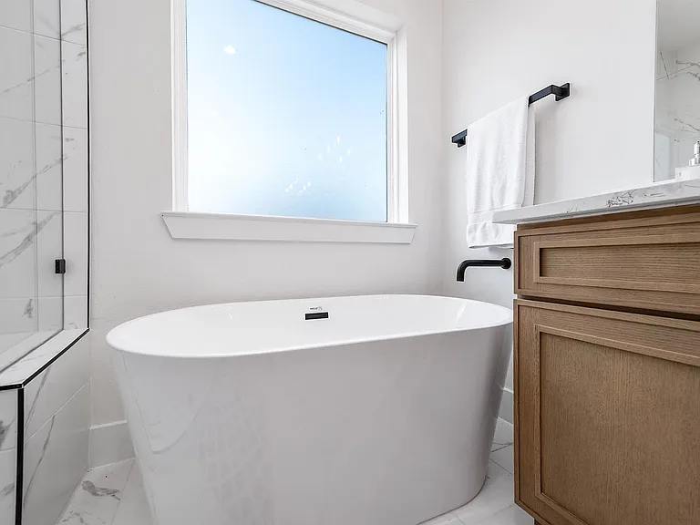 3207 Saint Emanuel St #A — Photo 32