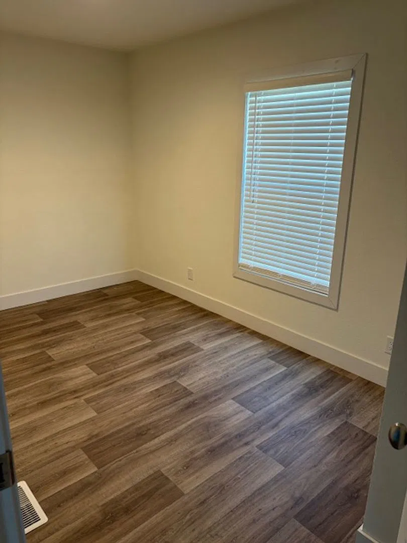 Centrally Located 3 Bedroom 2 Bath Manufactured Home — Photo 3