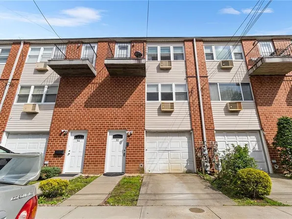 52 Francine Ct #A, Staten Island, NY 10306