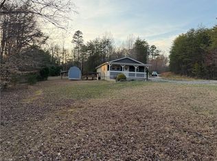 1202 Farm Rd, Pilot Mountain, NC 27041