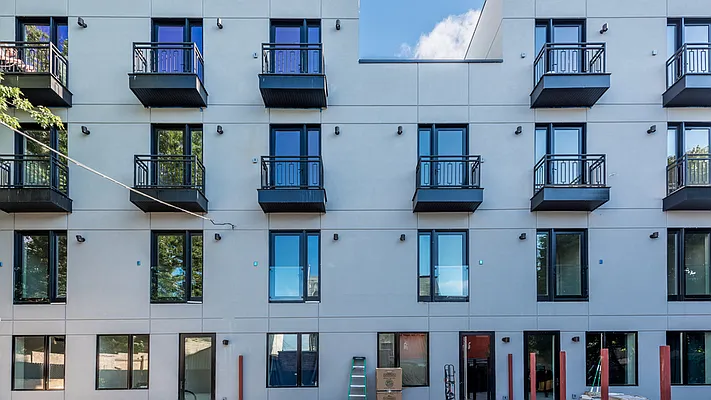 Rented by Nooklyn NYC LLC | media 51