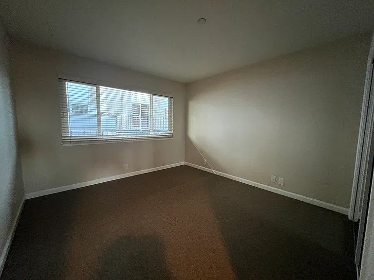 Park Plaza — Photo 17