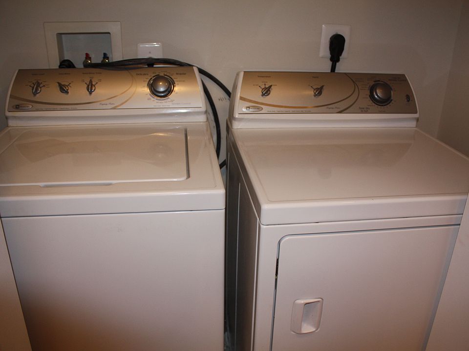 washer/dryer in unit