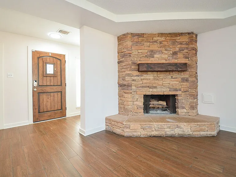 3722 Brier Gardens Dr — Photo 13