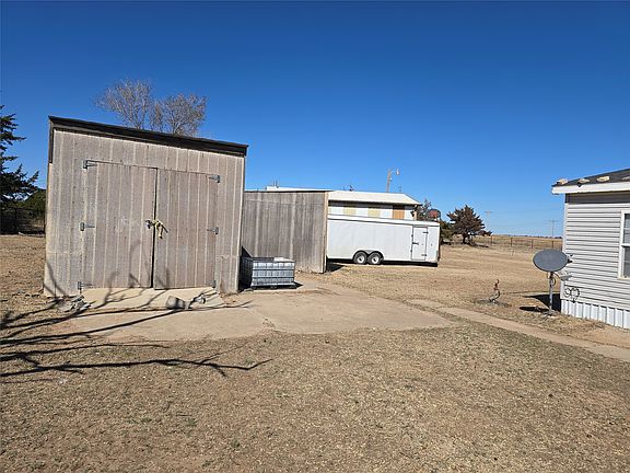 5th image of 15956 8th Rd