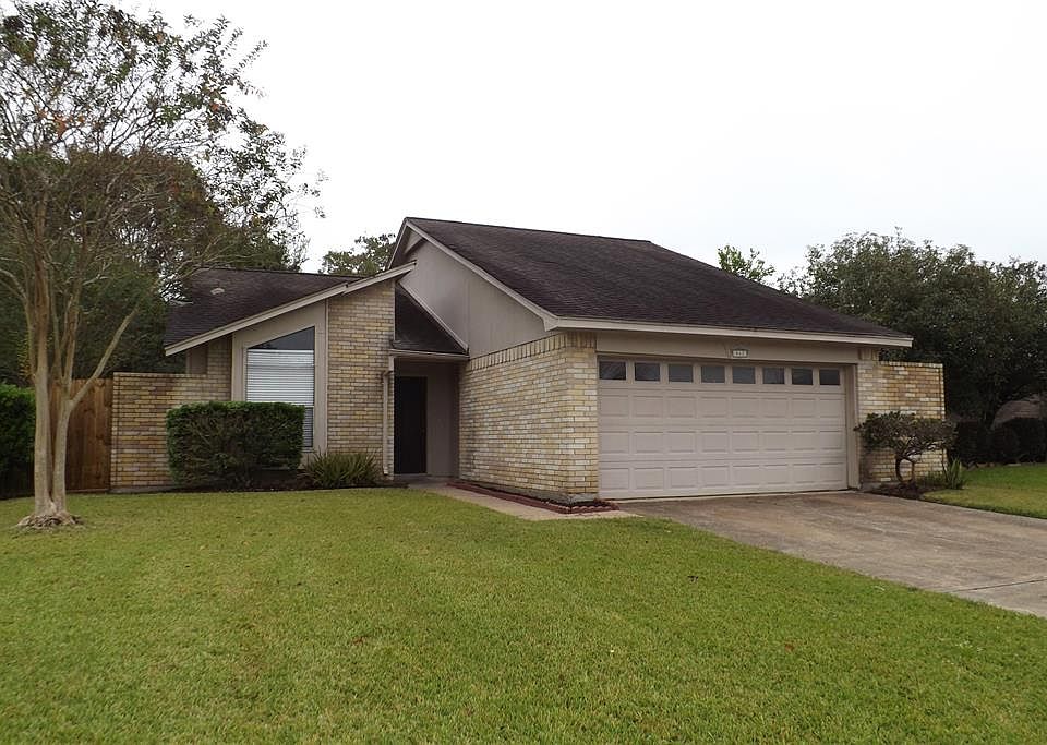 1st image of 447 Lost Rock Dr