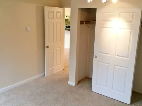 Hudson Square Apartments, 4850 California Ave SW APT 506, Seattle, WA 98116