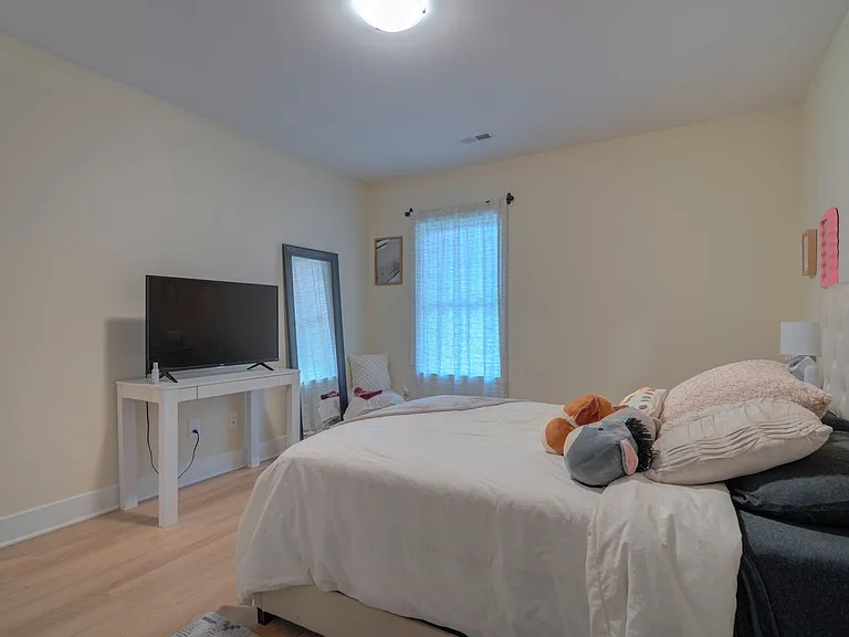 1741 Staniel Dr — Photo 12